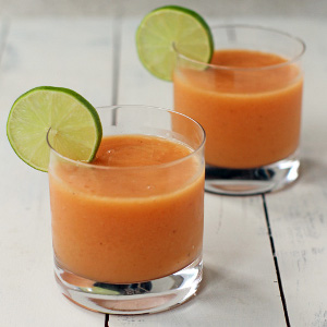 Smoothie de banana, ghimbir si papaya