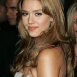 Jessica Alba a slabit cu dieta 80/20
