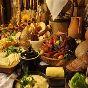 Nutritionistii iti spun cum faci fata exceselor alimentare imediat dupa post