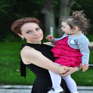 Ioana Silistraru: Nu pot sa mananc apa cu apa si o frunza de salata