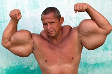 Cum arata barbatul cu cei mai mari bicepsi din Brazilia