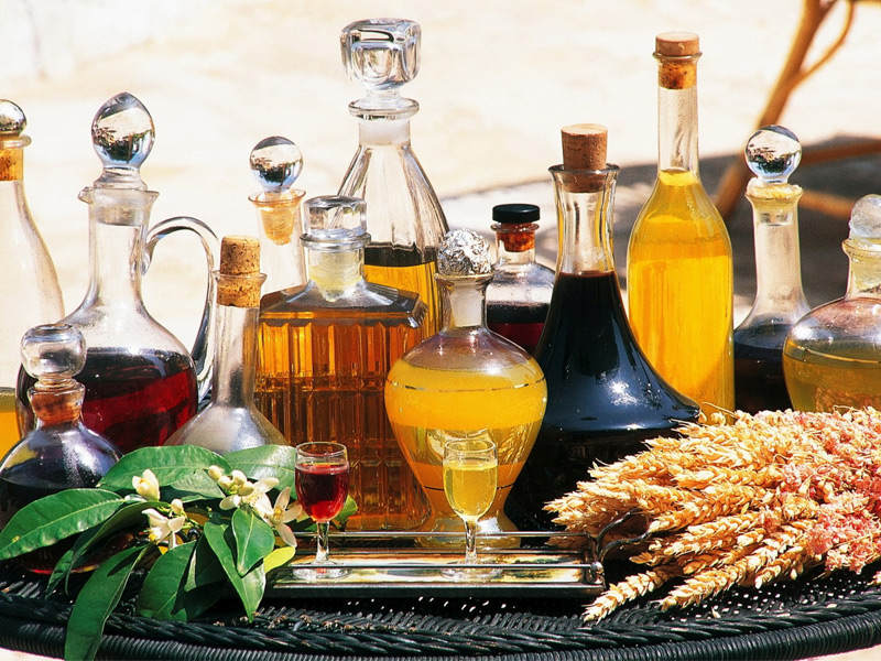 10 uleiuri vindecatoare pentru frumusete