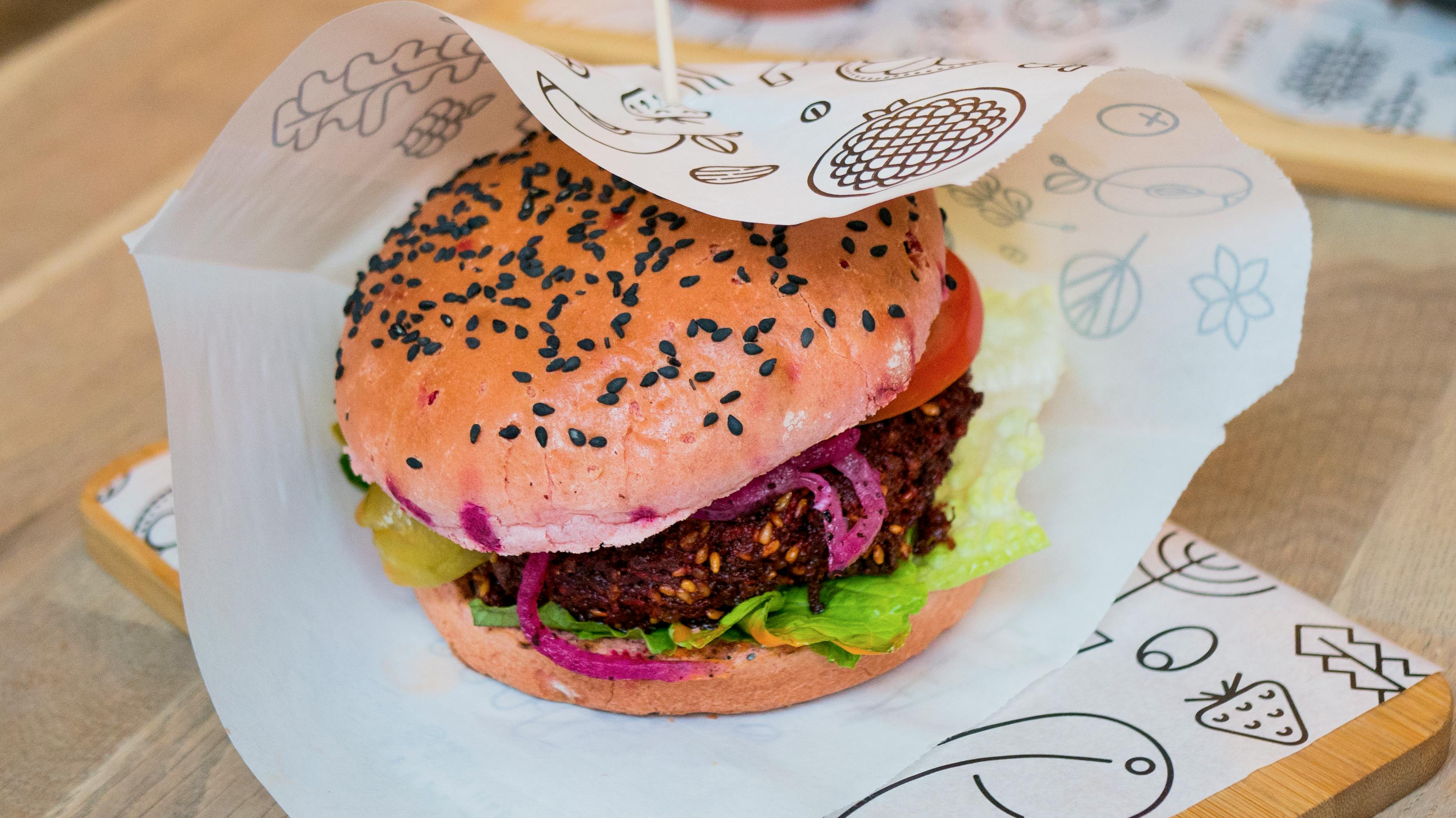 Rețetă burger din fasole, deliciu în Postul Paștelui