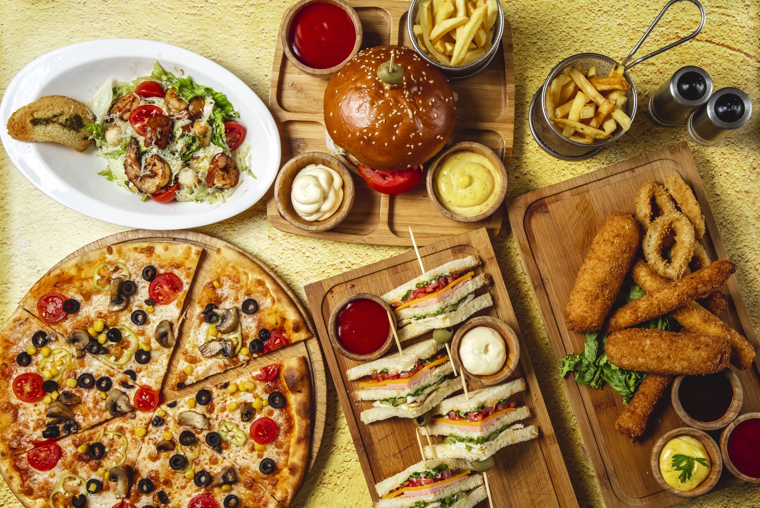 Cum arată femeia care de 10 ani mănâncă numai la fast-food