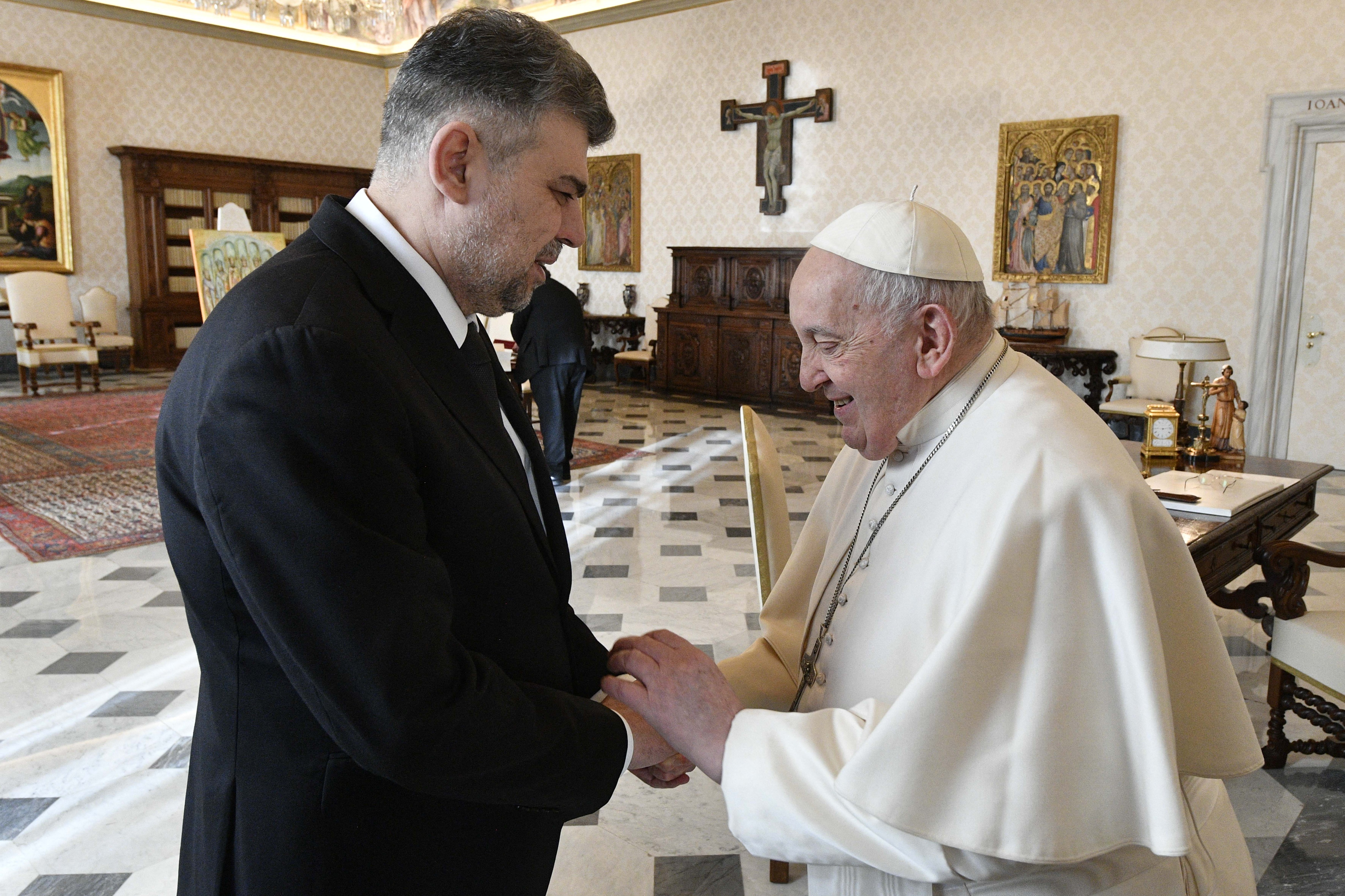 Papa Francisc, îndrăgostit de un desert românesc. sursa foto profimedia