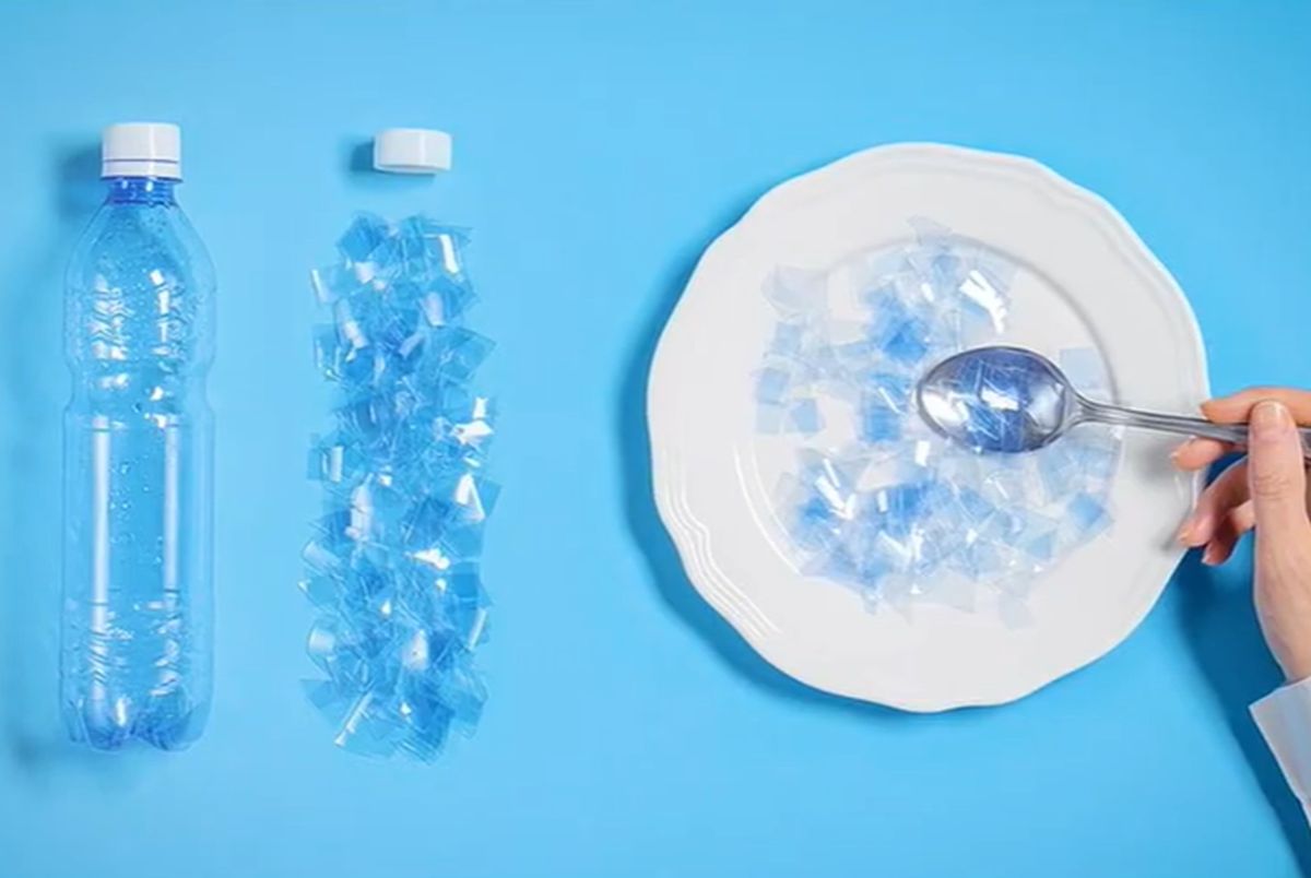 Modalitatea simplă de a elimina microplasticele din apa de băut