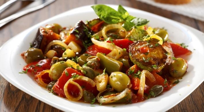 Caponata siciliană – tocană de legume la cuptor