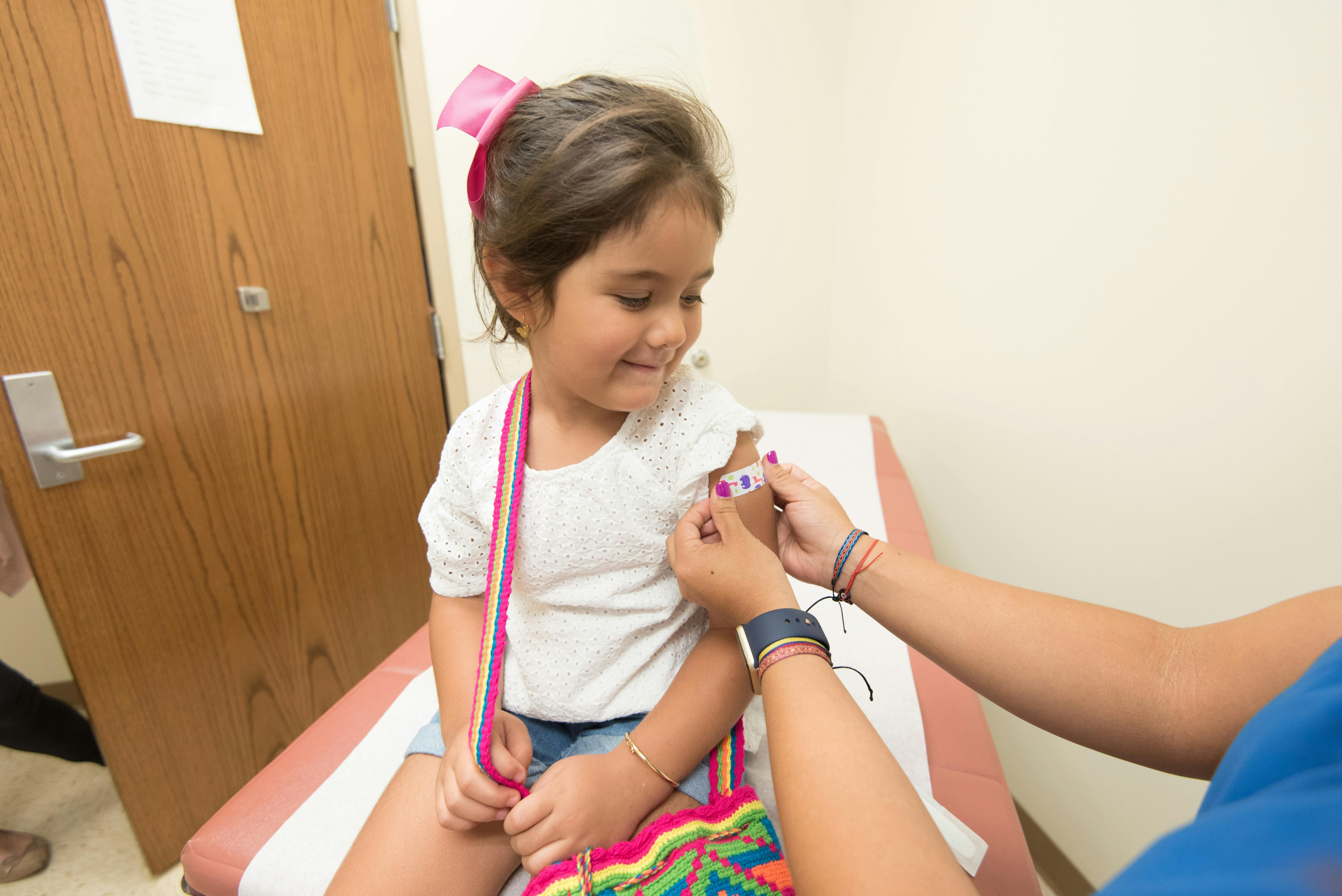 Copiii vor fi vaccinați în primul an de viață. sursa foto pexels.com