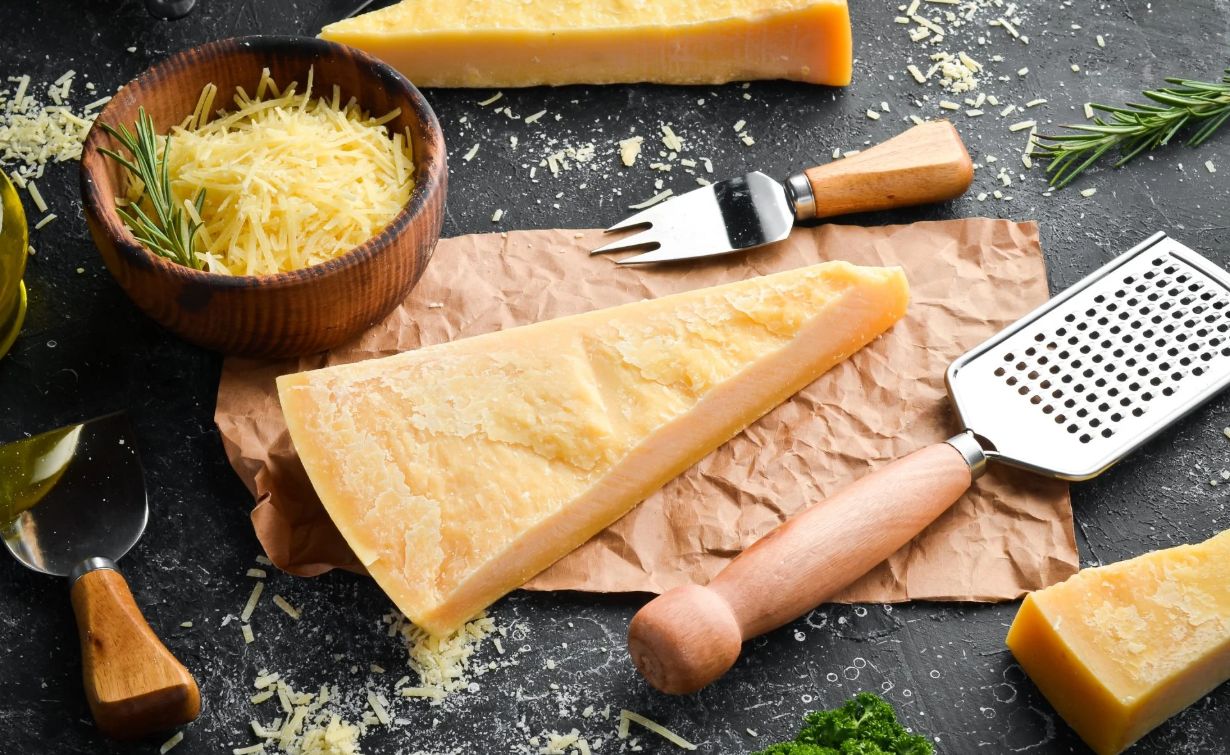 Diferențele dintre Parmigiano Reggiano și Grana Padano