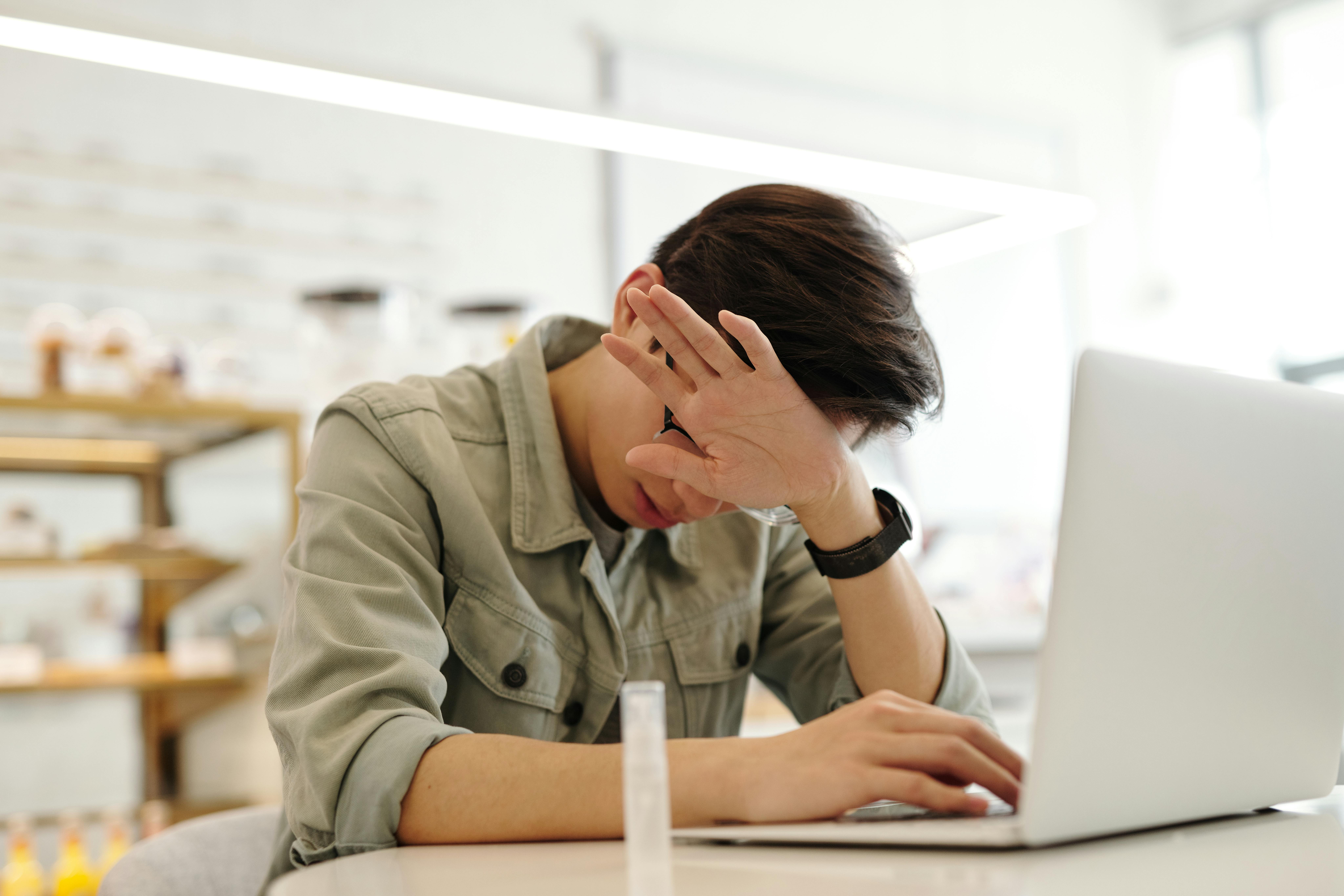 Persoanele sedentare au un risc crescut de deces. sursa foto pexels.com