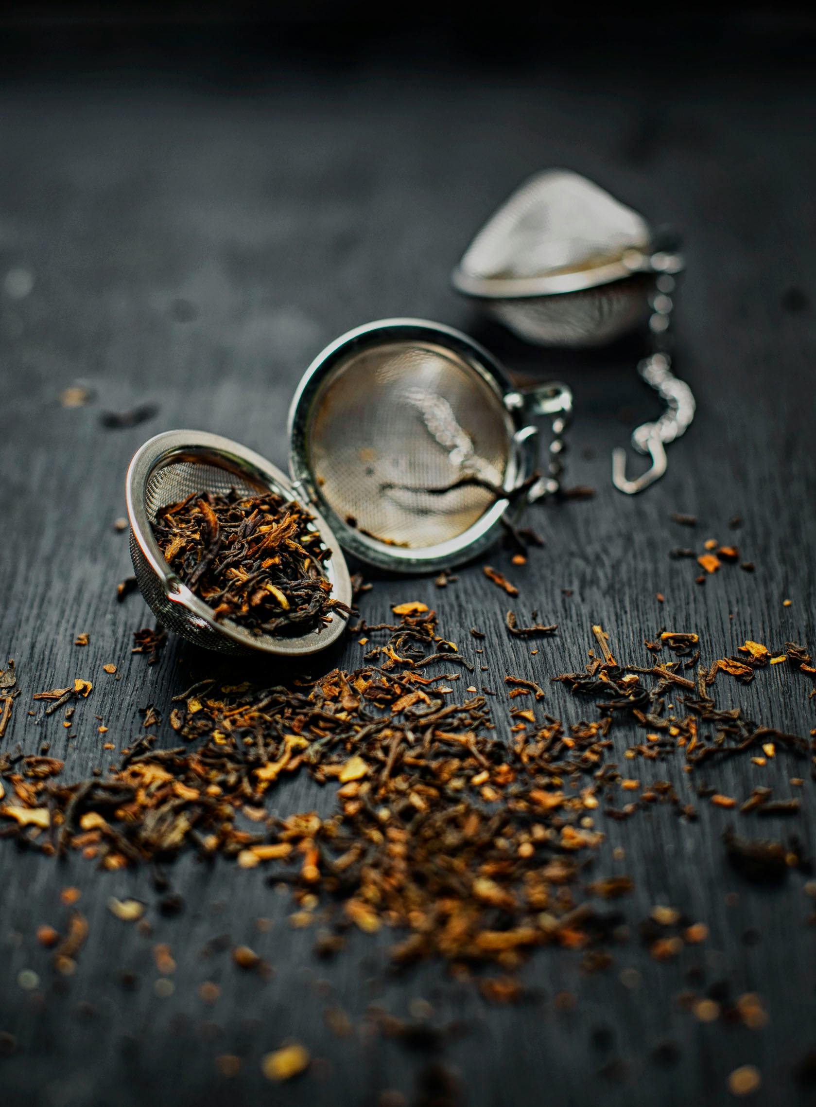 Ceaiul negru conține multe flavonoide care sunt bune pentru inimă și creier. sursa foto pexels.com