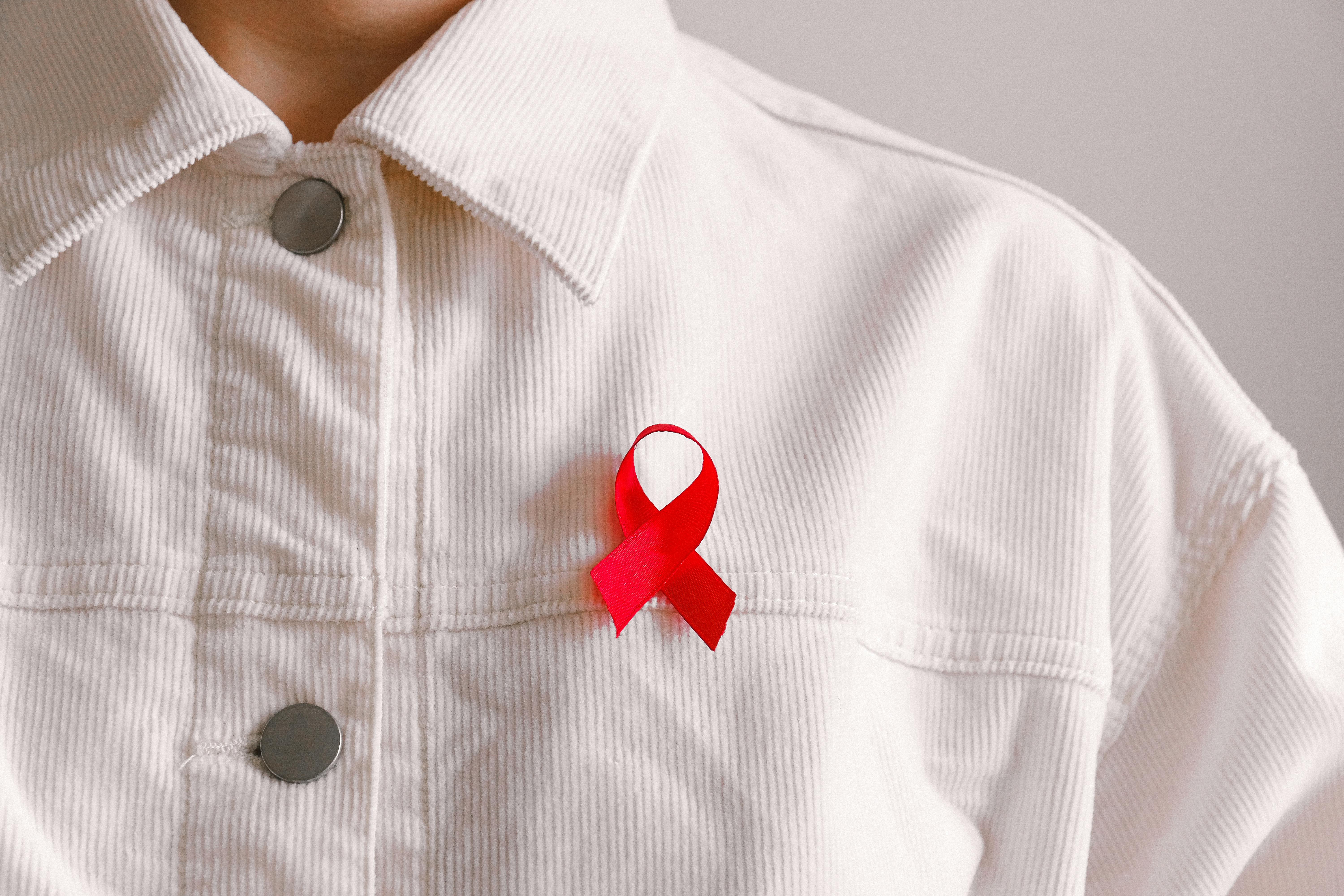 OMS recomandă vaccinul bianual pentru a preveni HIV și, implicit, SIDA. sursa foto pexels.com