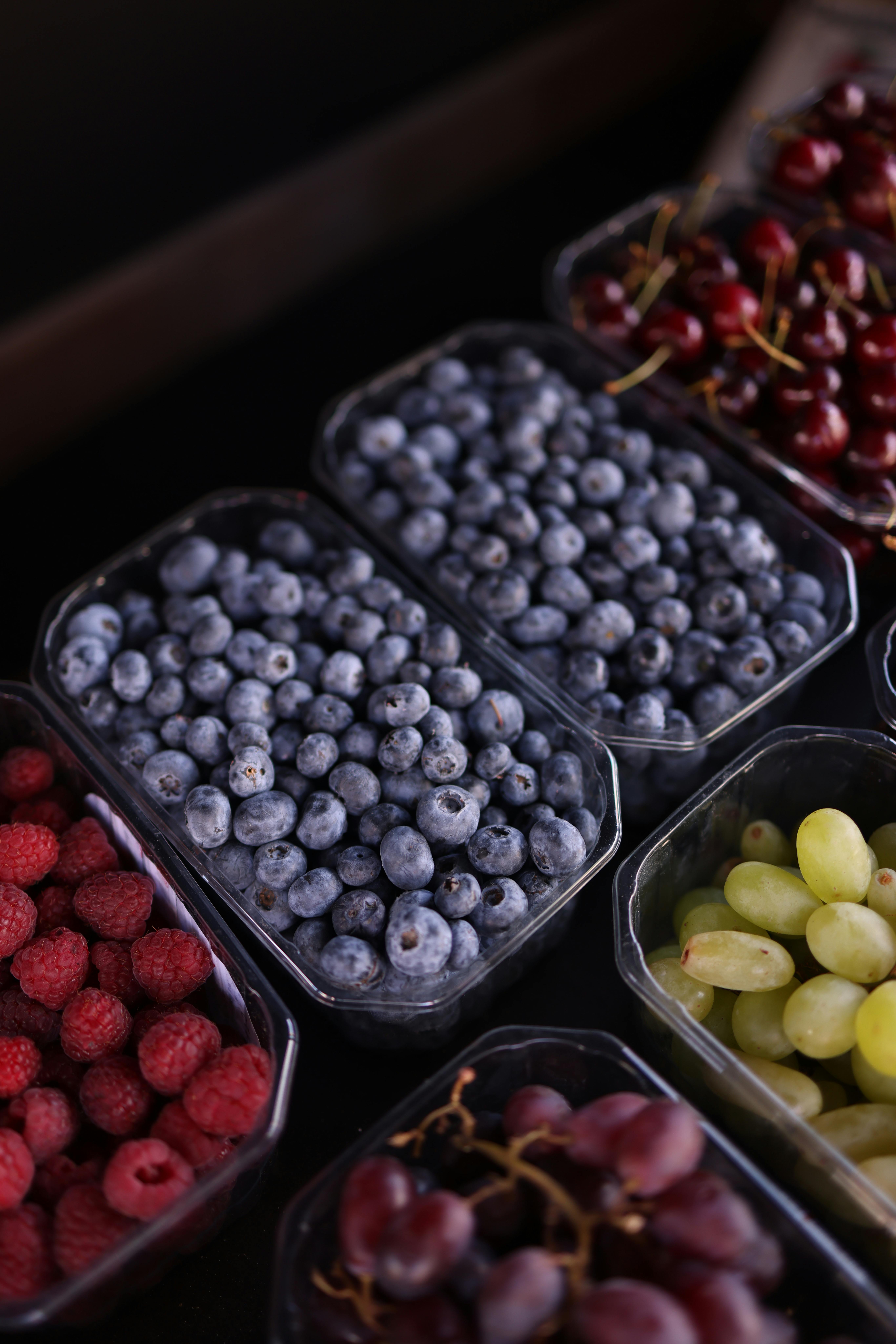 Singurul plastic care va rămâne va fi folosit la fructele sensibile. sursa foto freepik.com