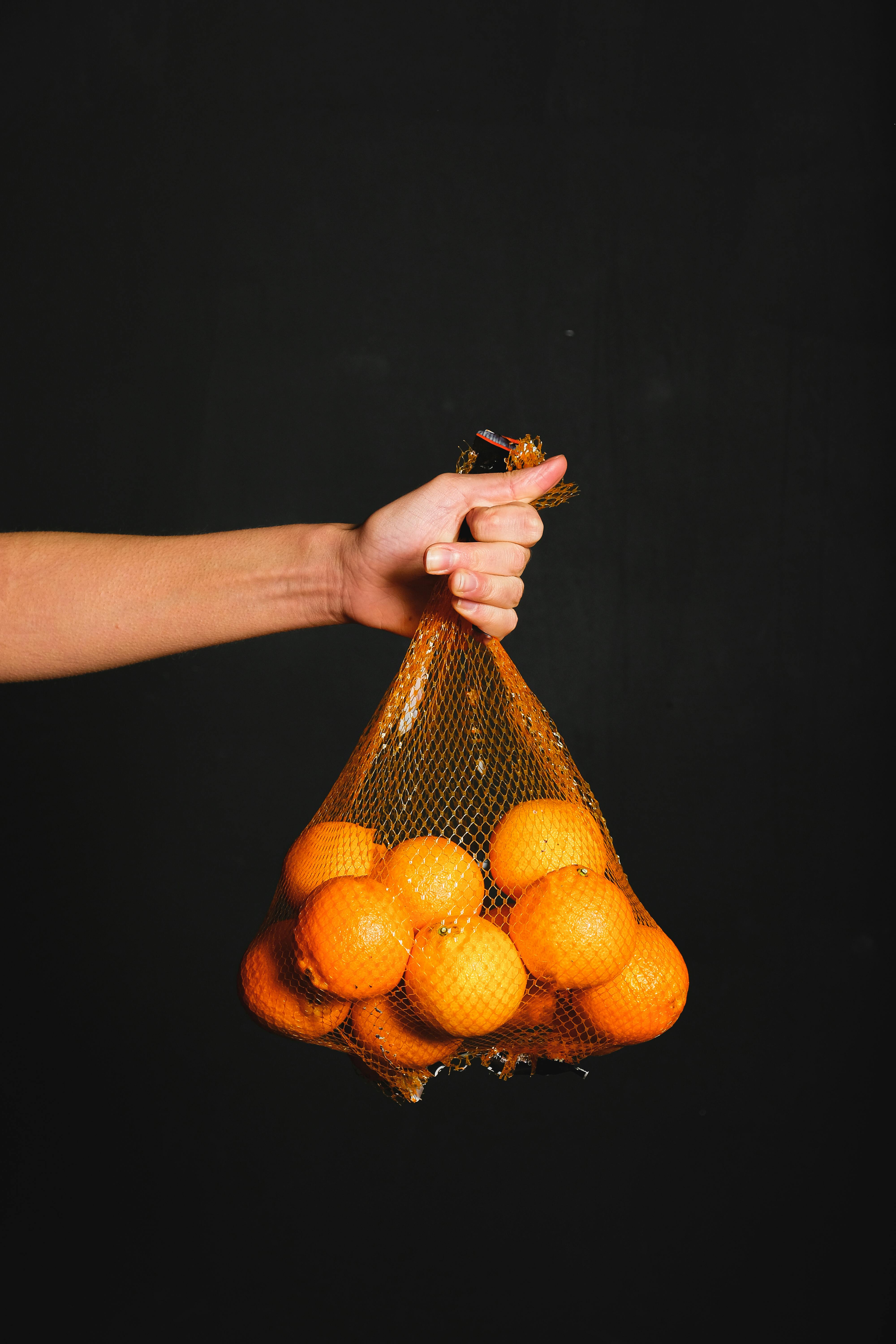 Fructele se vor vinde la plase de minimum 1,5 kg. sursa foto freepik.com
