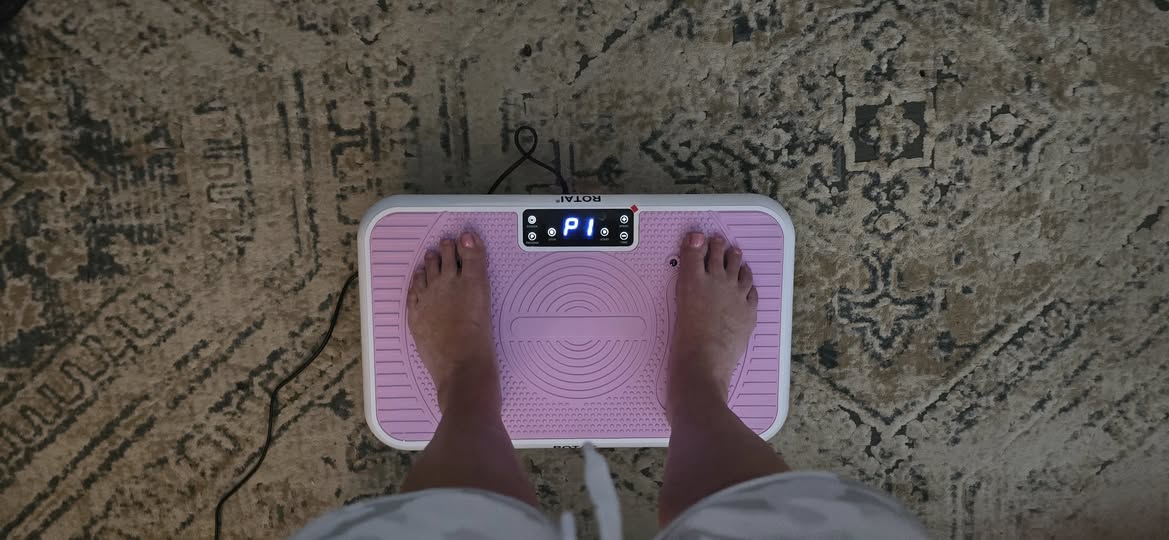 Poți slăbi cu ajutorul unei plăci vibrante?sursa foto Facebook