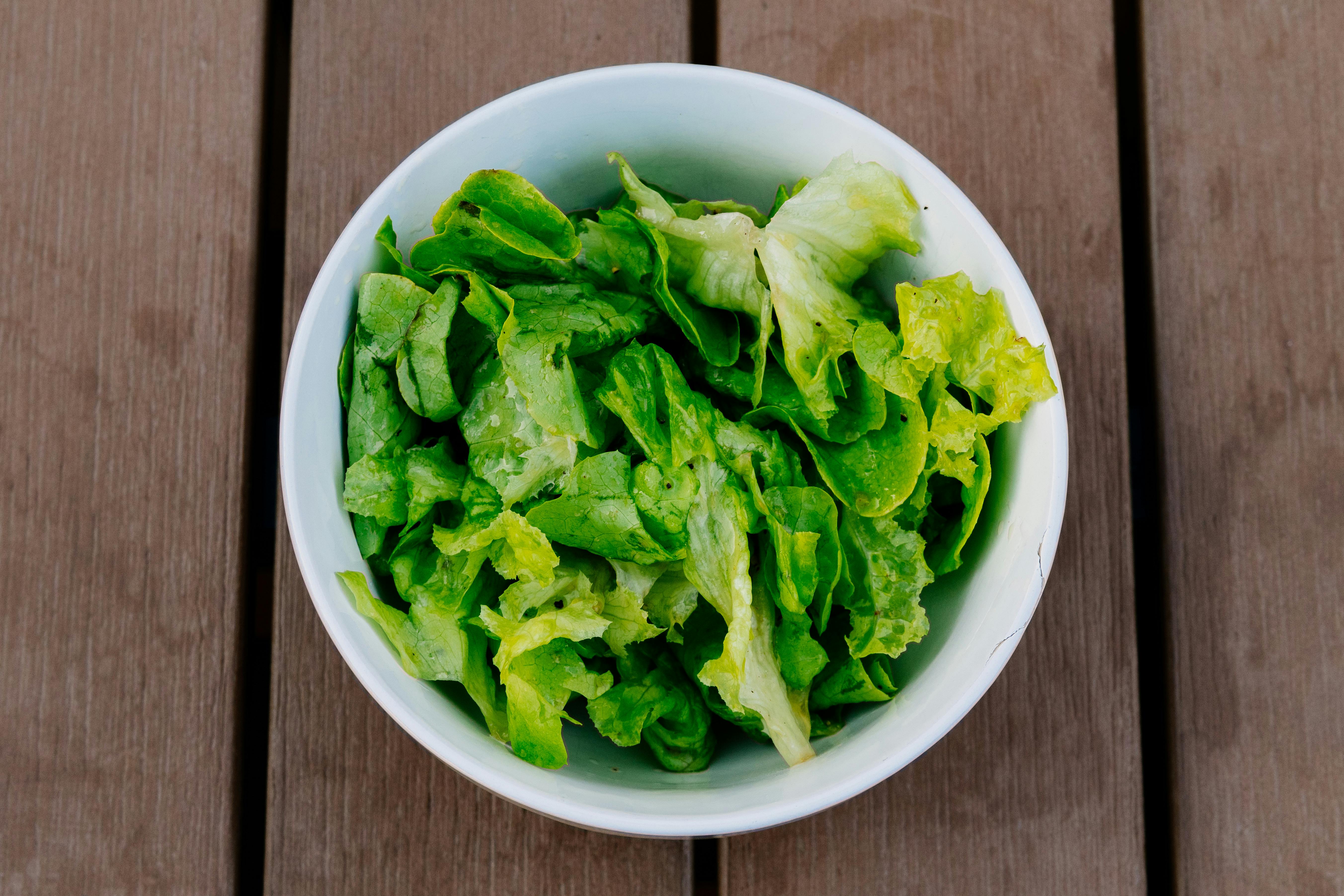 Salata verde are beneficii extraordinare pentru sănătate. Care sunt ele?