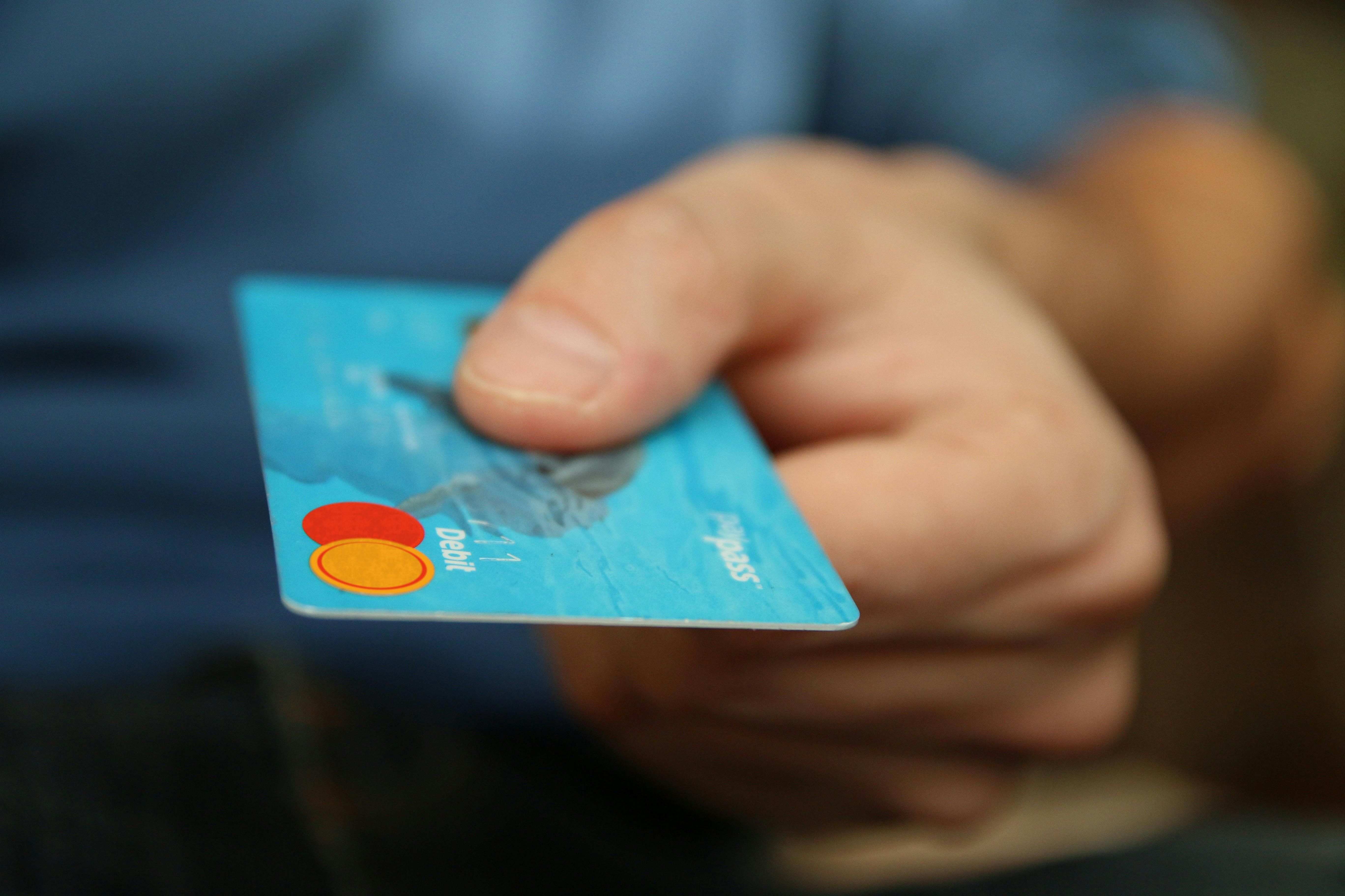 Activitatea bancară poate da semne de declin cognitiv. sursa foto pexels.com