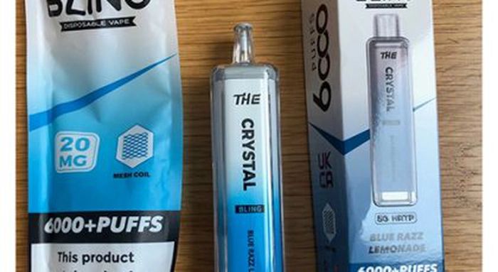 The Crystal Bling 6000+ puffs – marcă: 5G HRTP. Sursa foto InfoCons