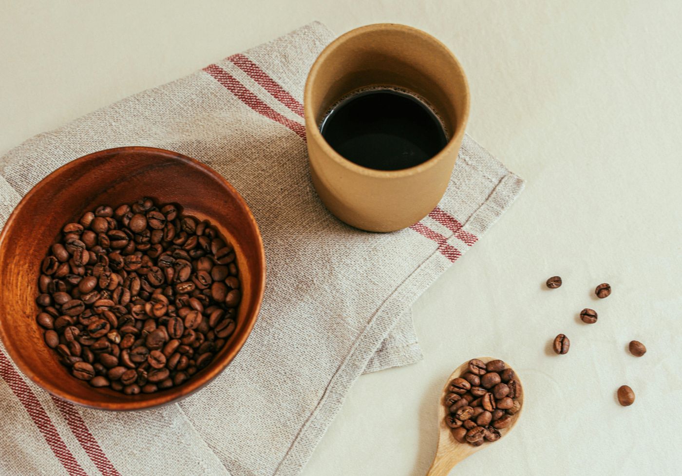 Utilizare practică uimitoare pentru zațul de cafea: în construcții! sursa foto pexels