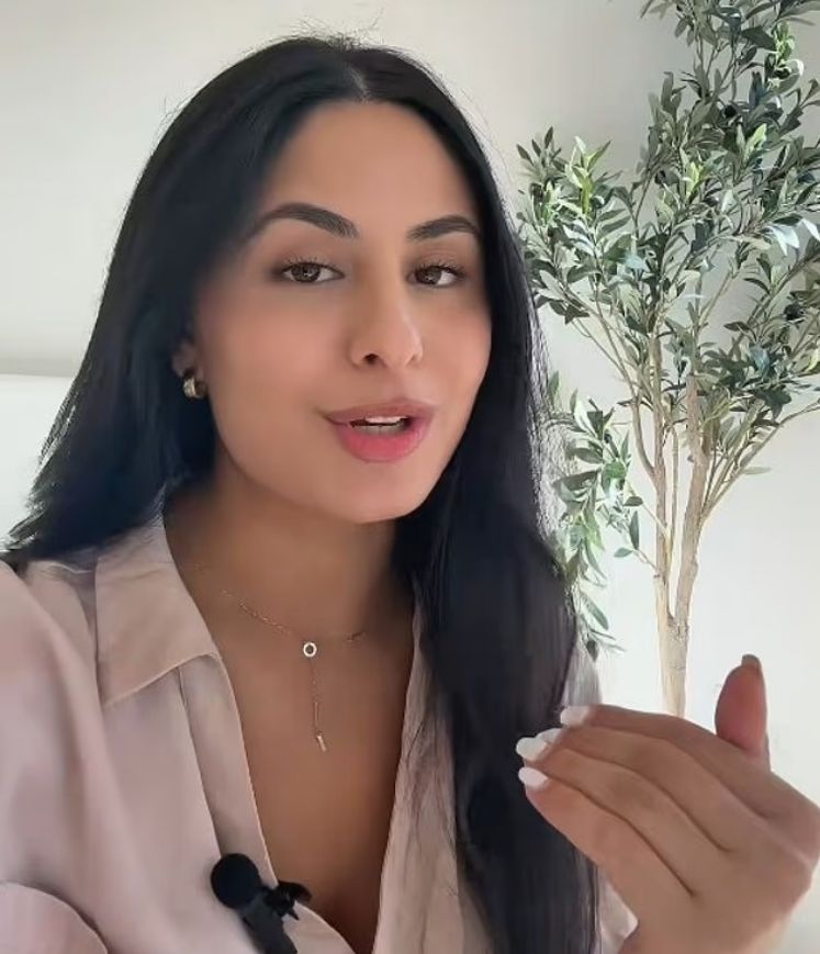 Dr. Haddad susține că puțini oameni își dezinfectează bureții de baie. sursa foto TikTok