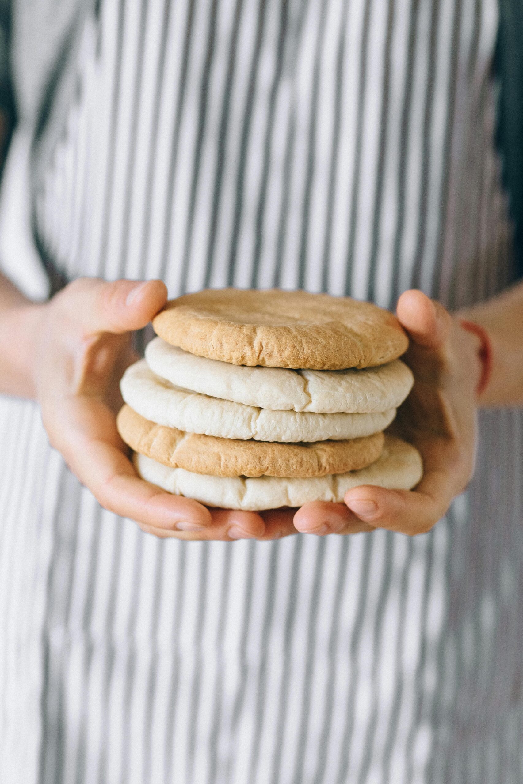 Renunță la alimentele procesate din comert: multe au gluten. sursa foto pexels.com