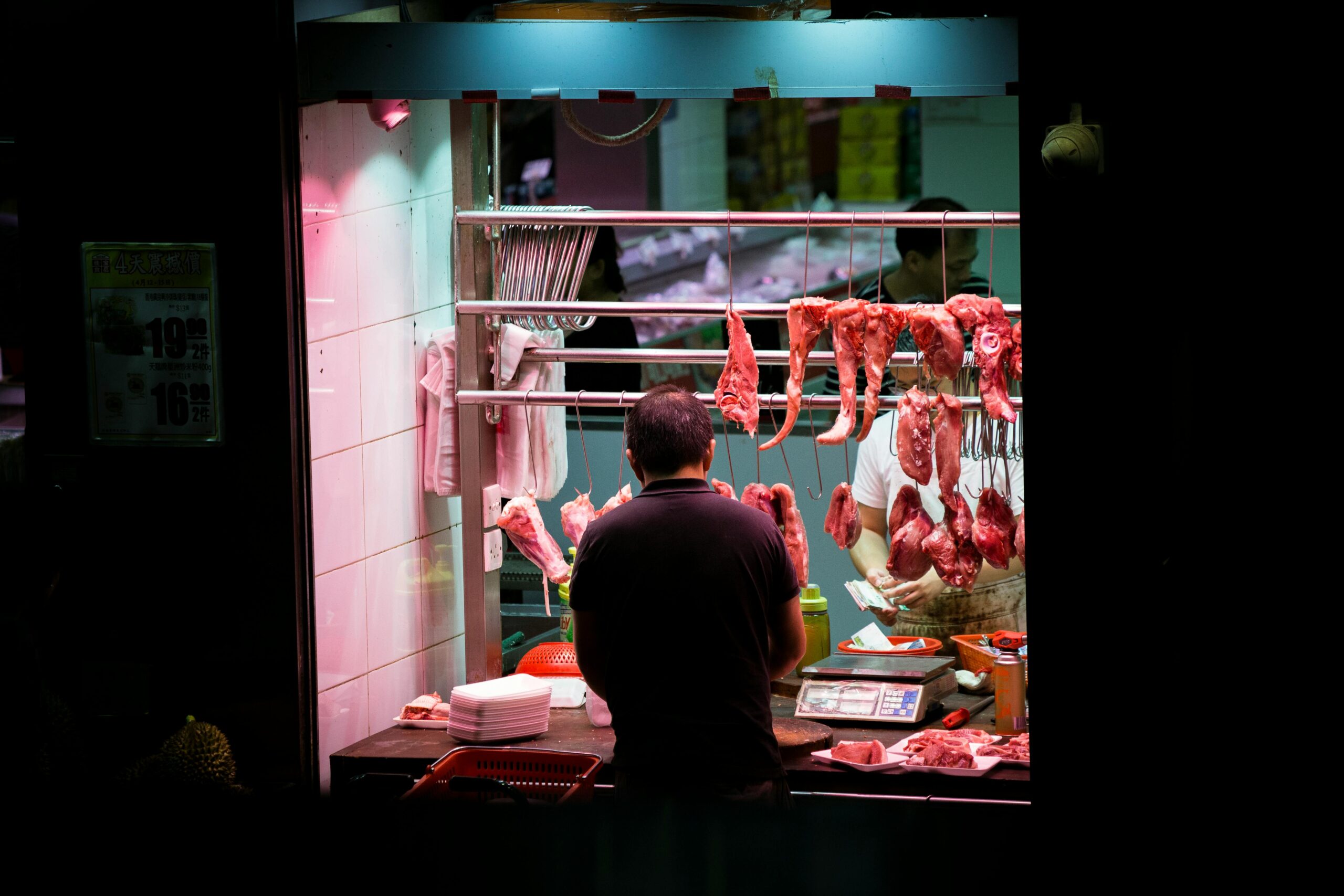 În ciuda producției locale, România încă importă carne. sursa foto pexels.com