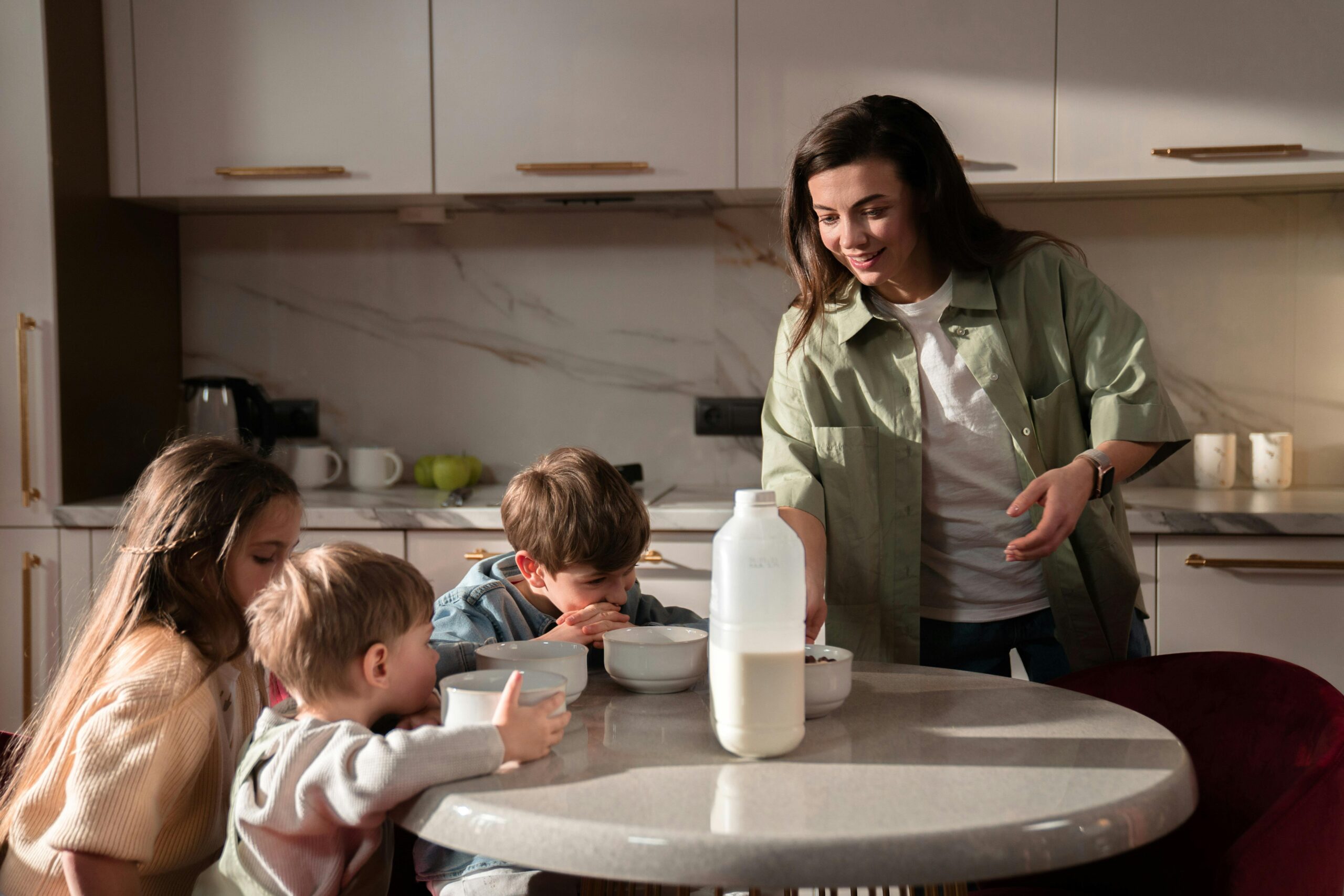 Dacă cel mic este „mofturos”, fiți un model de alimentație sănătoasă. sursa foto pexels.com