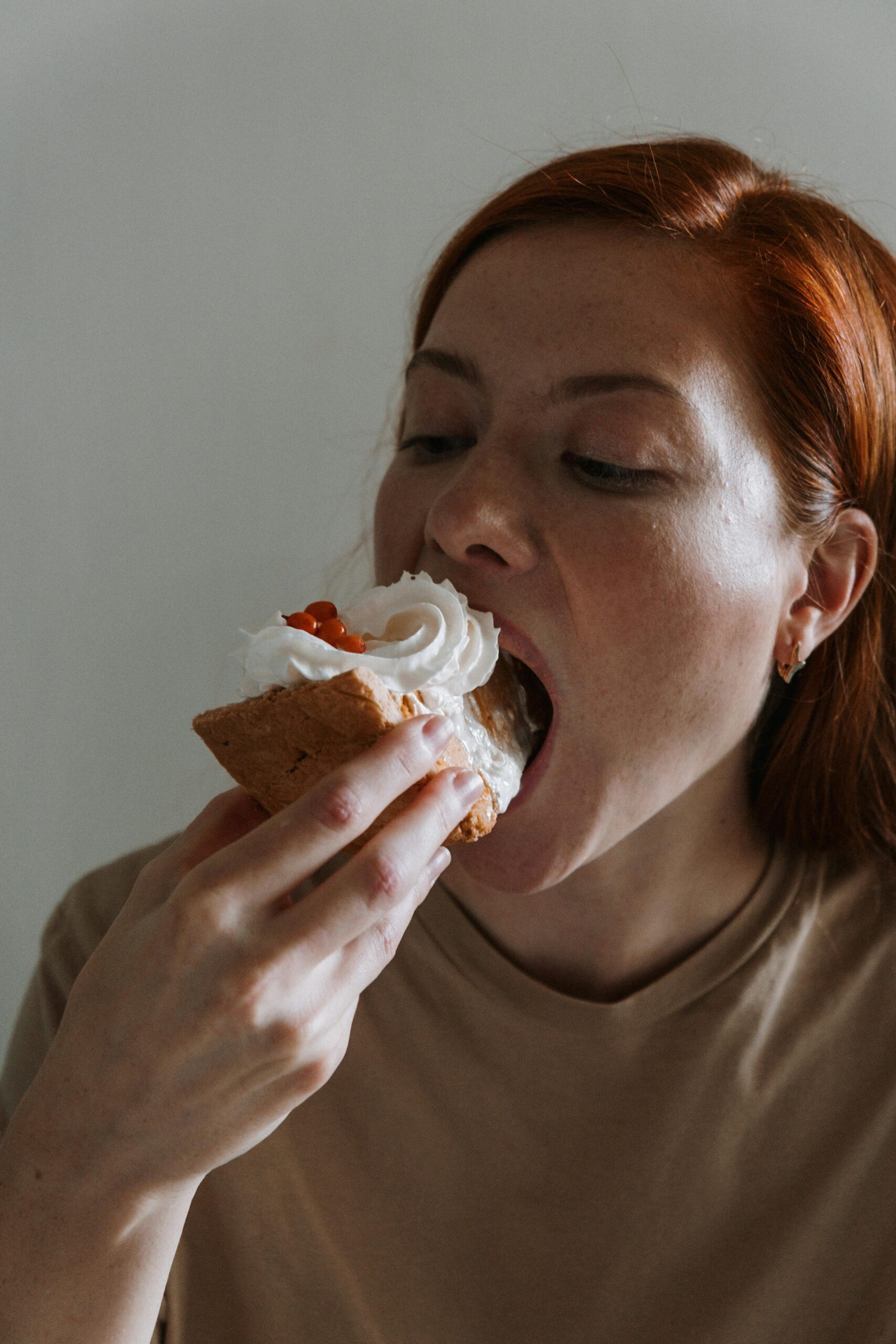 Excesul de zahăr poate aduce o serie de efecte negative, inclusiv risc crescut de obezitate, diabet și boli cardiovasculare. sursa foto pexels.com