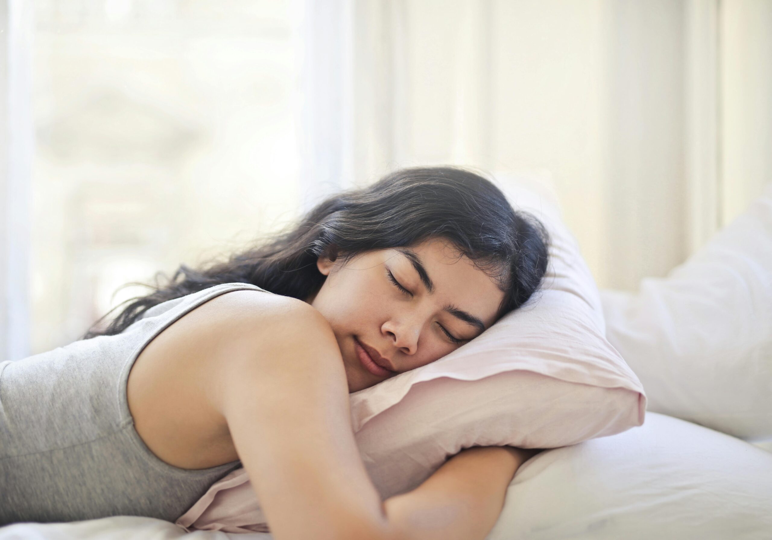 Somnul puternic perturbat, în special munca în schimburi, este cunoscut ca având un impact negativ asupra sănătății. sursa foto pexels.com