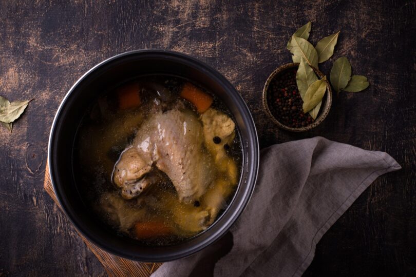 Rețeta ardelenească de ciorba de pui cu legume