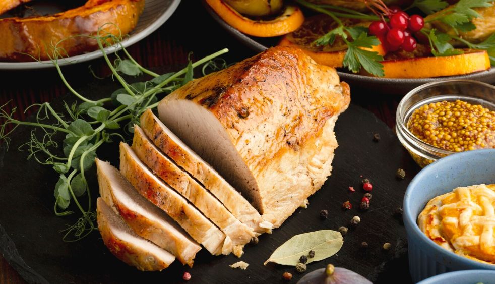Carnea de curcan, ideală în diete! 2 rețete delicioase de preparat