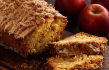 Chec cu mere și scorțișoară, un deliciu al toamnei