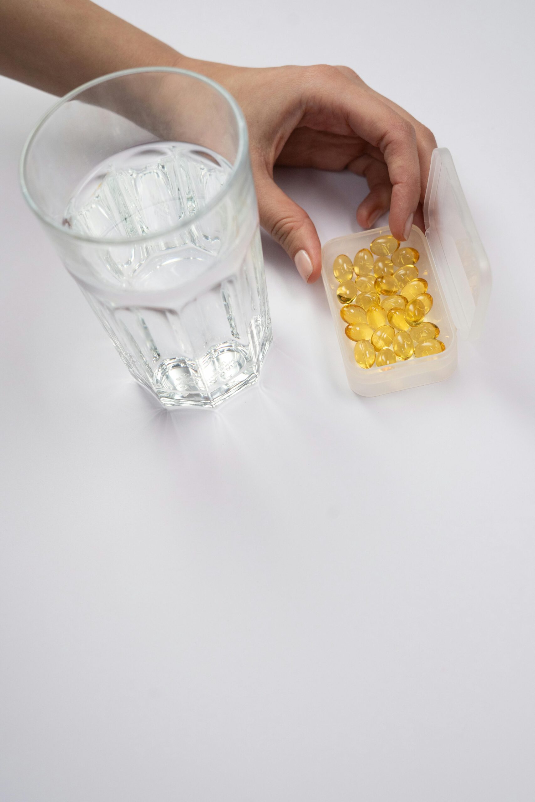 Spre deosebire de D2, vitamina D3 este produsă natural de organism sub acțiunea luminii solare. sursa foto pexels.com