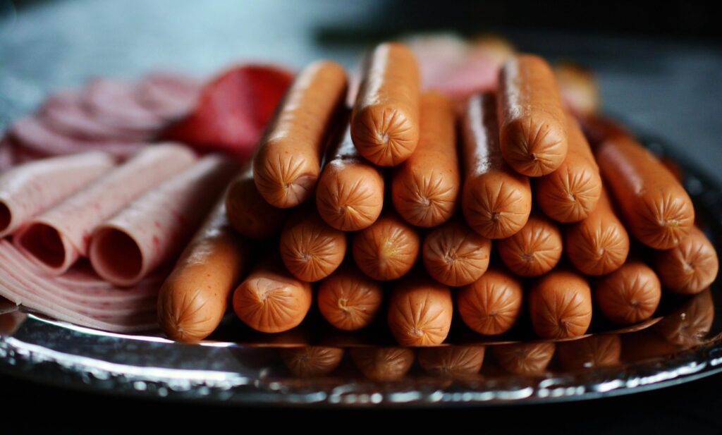 Rețetă de crenvurști de casă, fără aditivi. sursa foto pexels.com