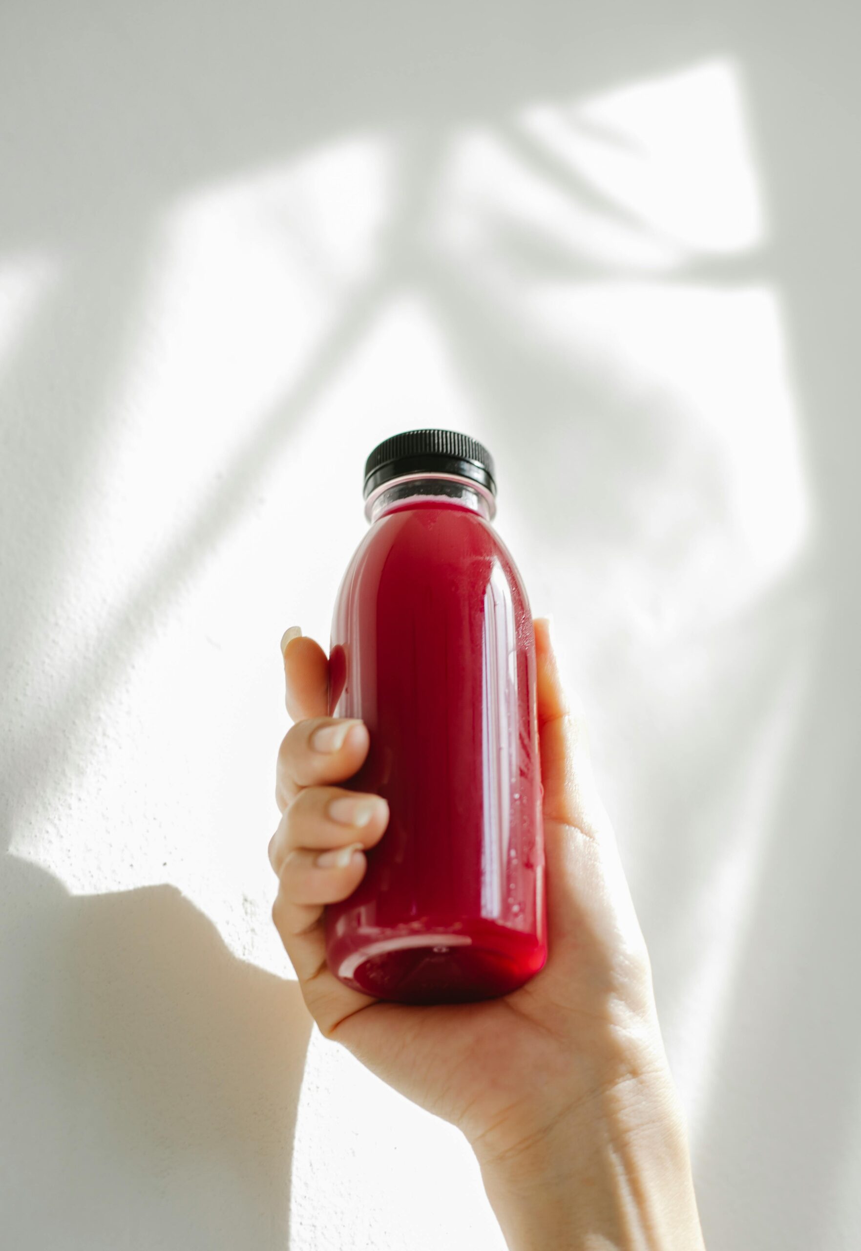 Termenul „antioxidanți” a devenit un cuvânt la modă în marketing, fiind folosit frecvent pe etichetele sucurilor și smoothie-urilor. sursa foto pexels.com