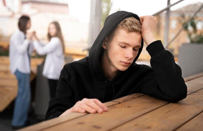 Ce este disocierea? Mecanismul tăcut de supraviețuire al creierului