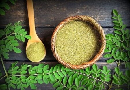 5 alimente pe care le poți combina cu frunzele de moringa pentru a-ți stimula imunitatea