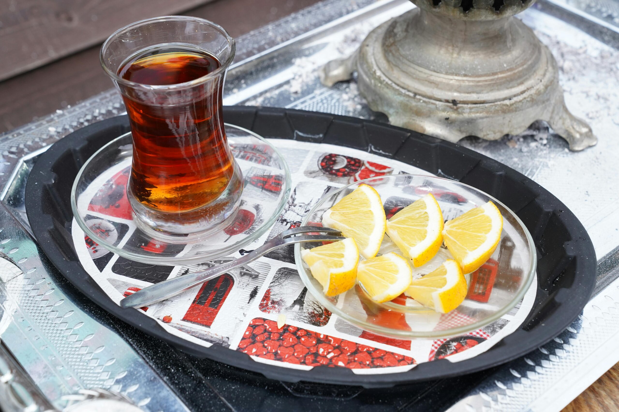 O cană de ceai de mușețel oferă aproximativ 21 mg de potasiu, conform University of Rochester Medical Center. sursa foto pexels.com