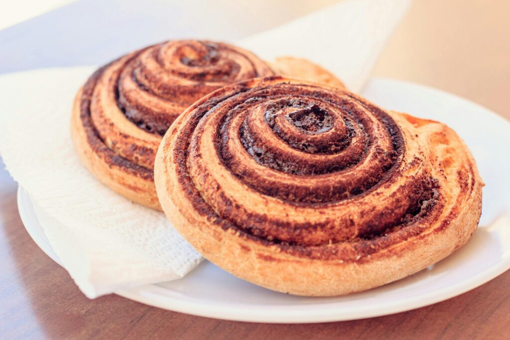 Rețetă de cinnamon rolls, desert ideal pentru Crăciun. sursa foto pexels