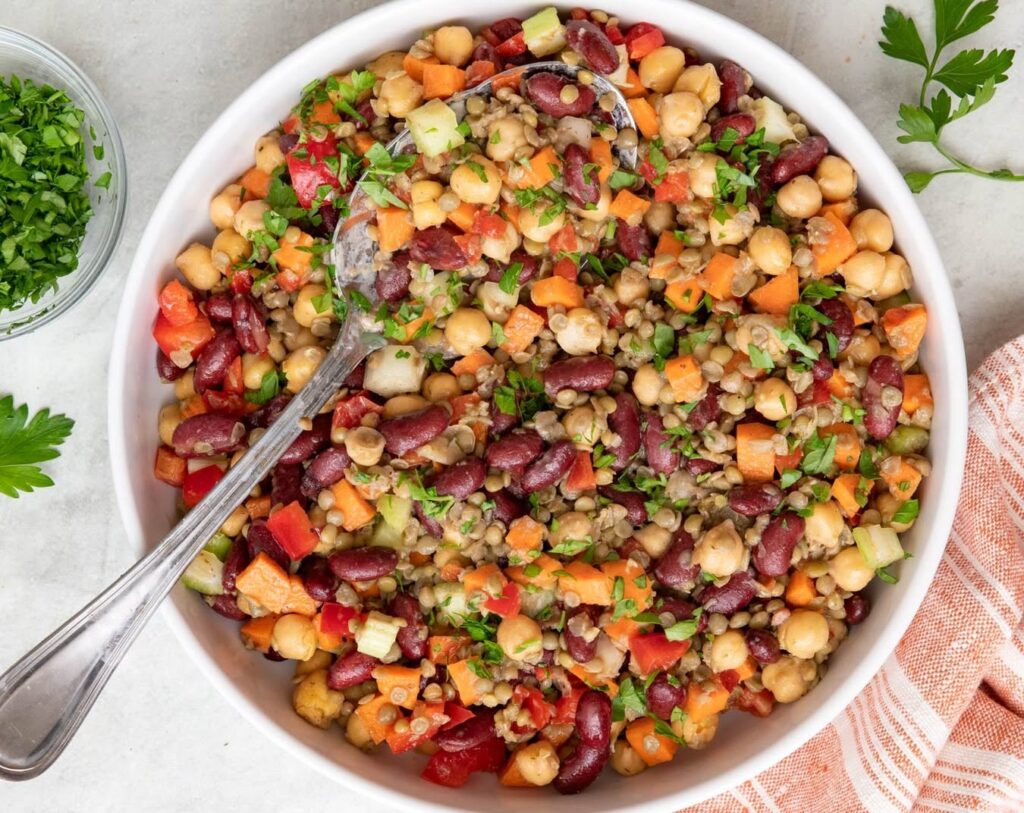 Rețetă de salată de fasole roșie. sursa foto Instagram