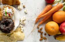 Trei tipuri de diete care ar putea reduce riscul de cancer de colon! Toate sunt bazate pe alimente cu efect antiinflamator