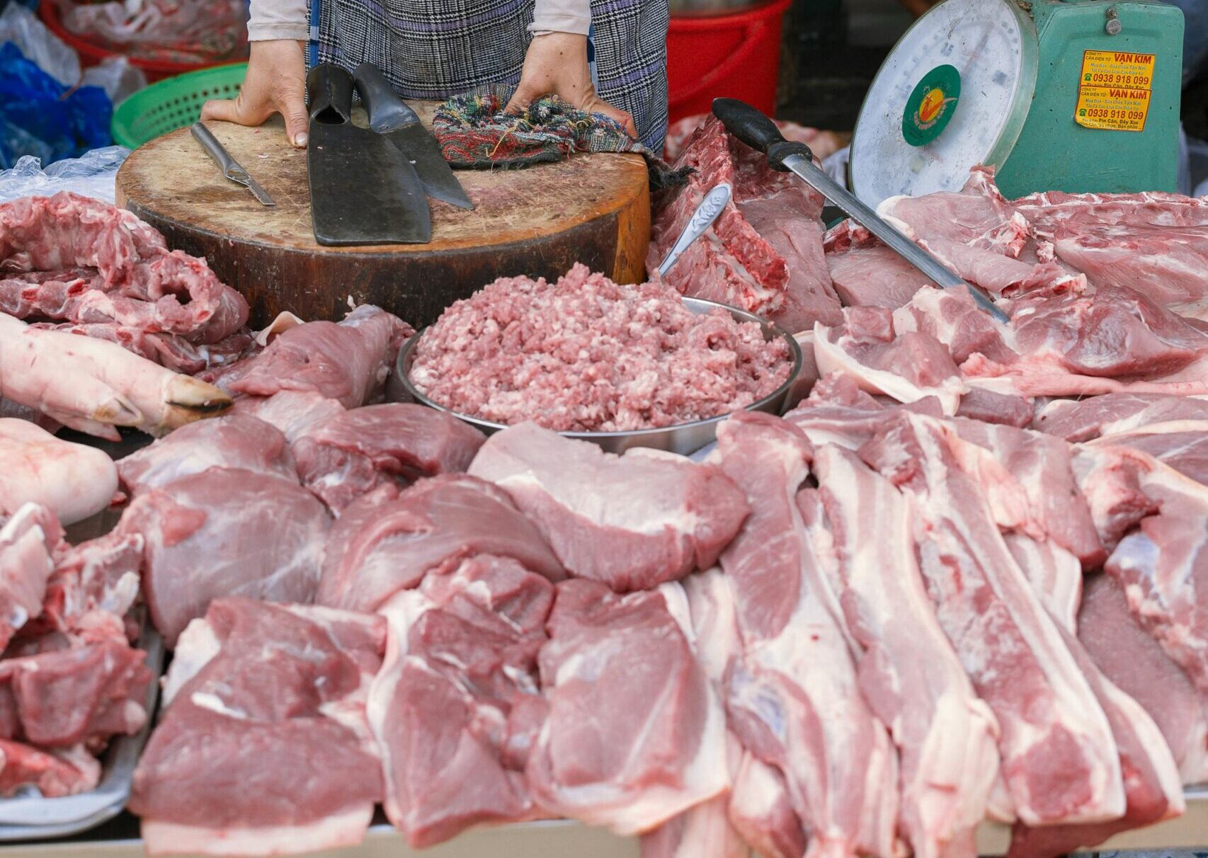 Carnea de porc este infestată cu salmonella. foto pexels.com