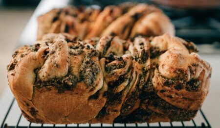 Secretele unui cozonac reușit de Crăciun. Sfaturile unui bucătar-șef pentru aluat pufos și umpluturi perfecte