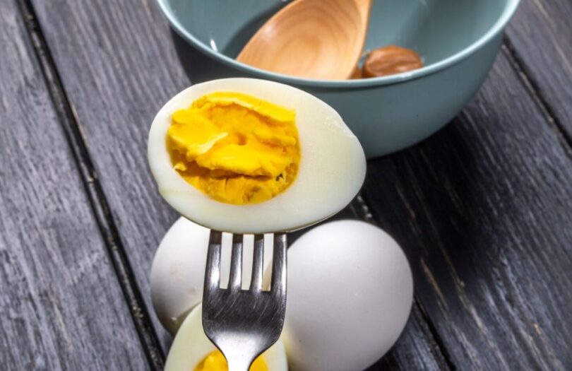 Albuș de ou sau ou întreg? Ce alegi pentru sănătatea inimii și controlul greutății