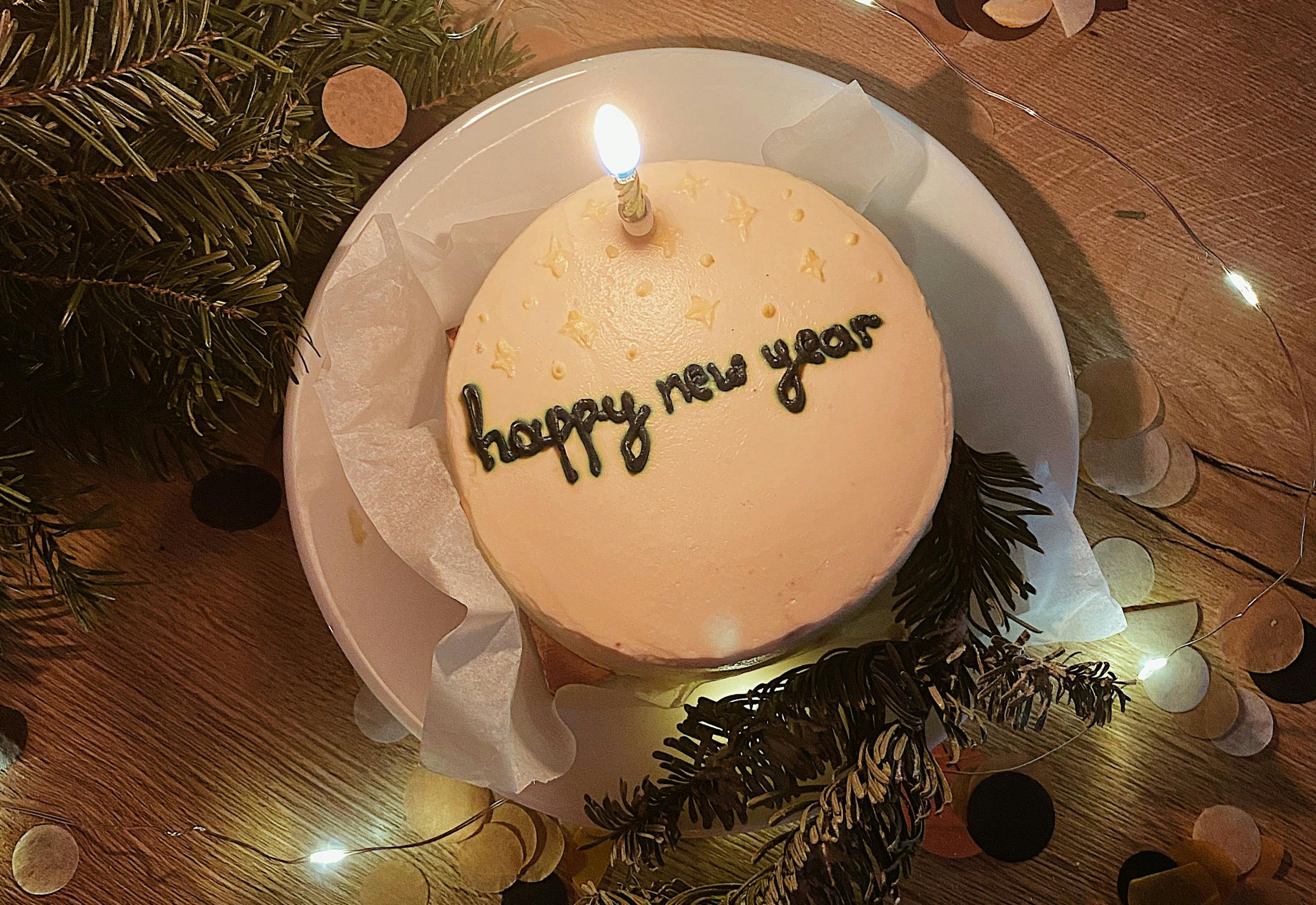 Cât timp rezistă tortul la frigider? Ghidul unui specialist în știința alimentelor