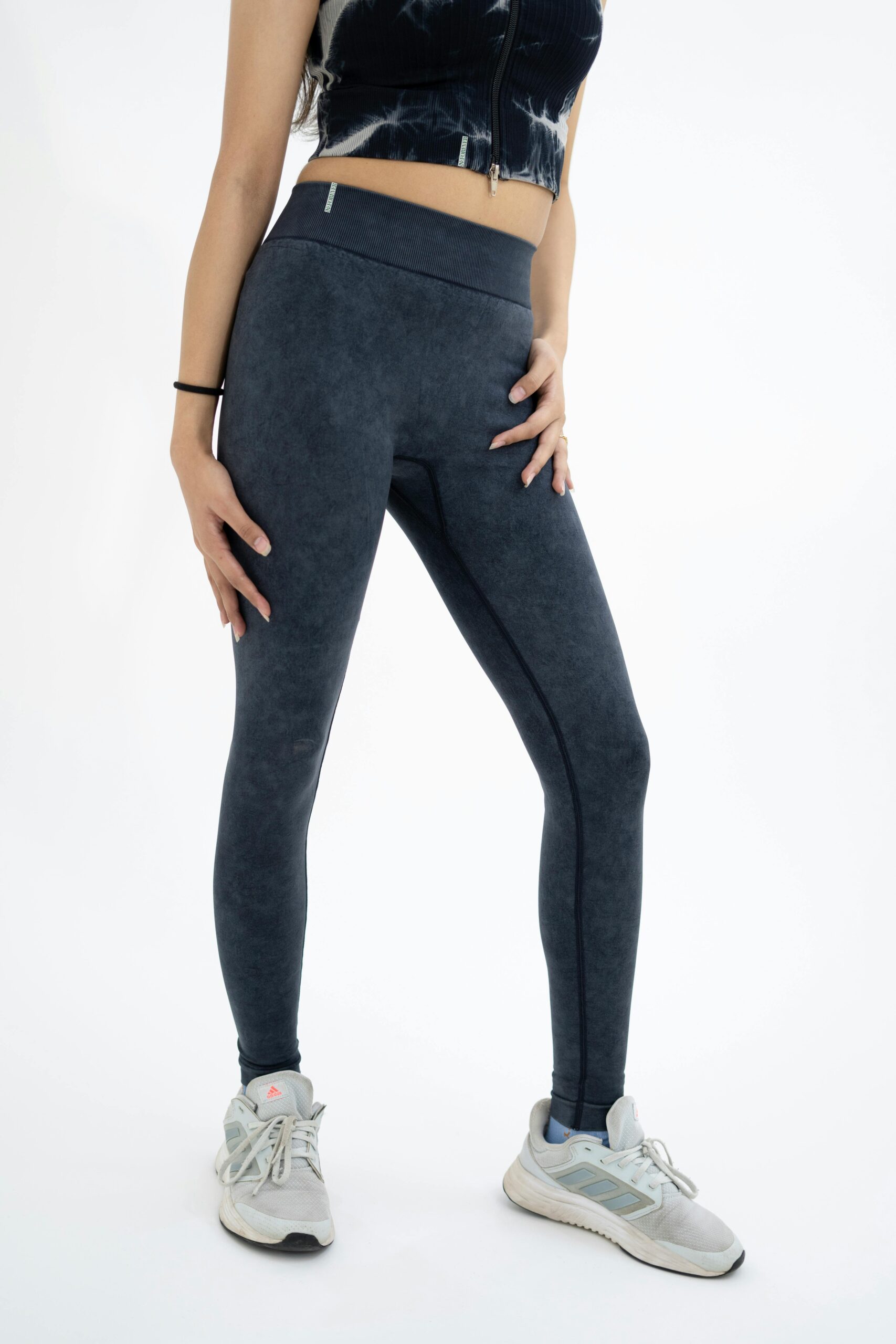 Griul grafit îți va face picioarele să pară mai lungi. foto: pexels.com