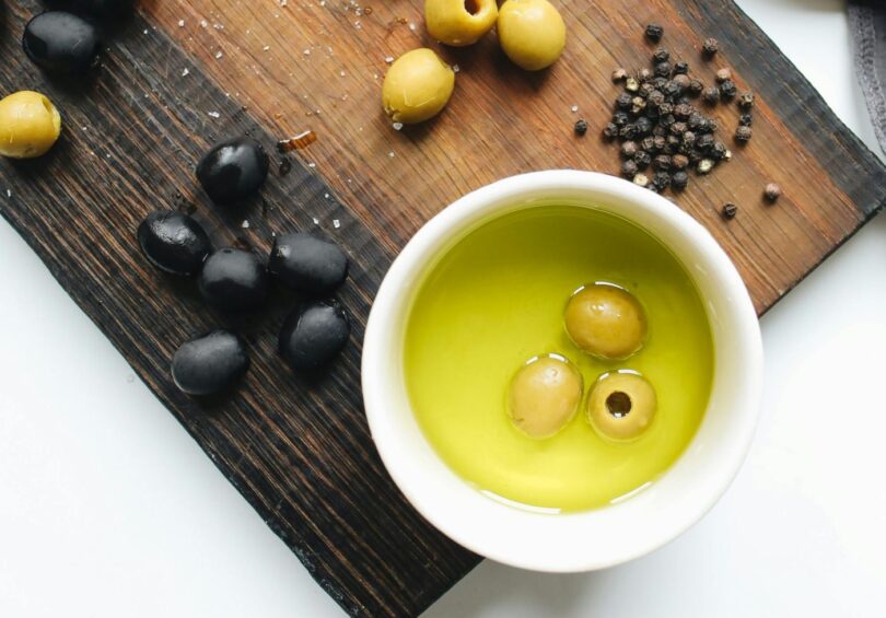 Ce se întâmplă în corpul tău dacă consumi zilnic piper negru și ulei de măsline