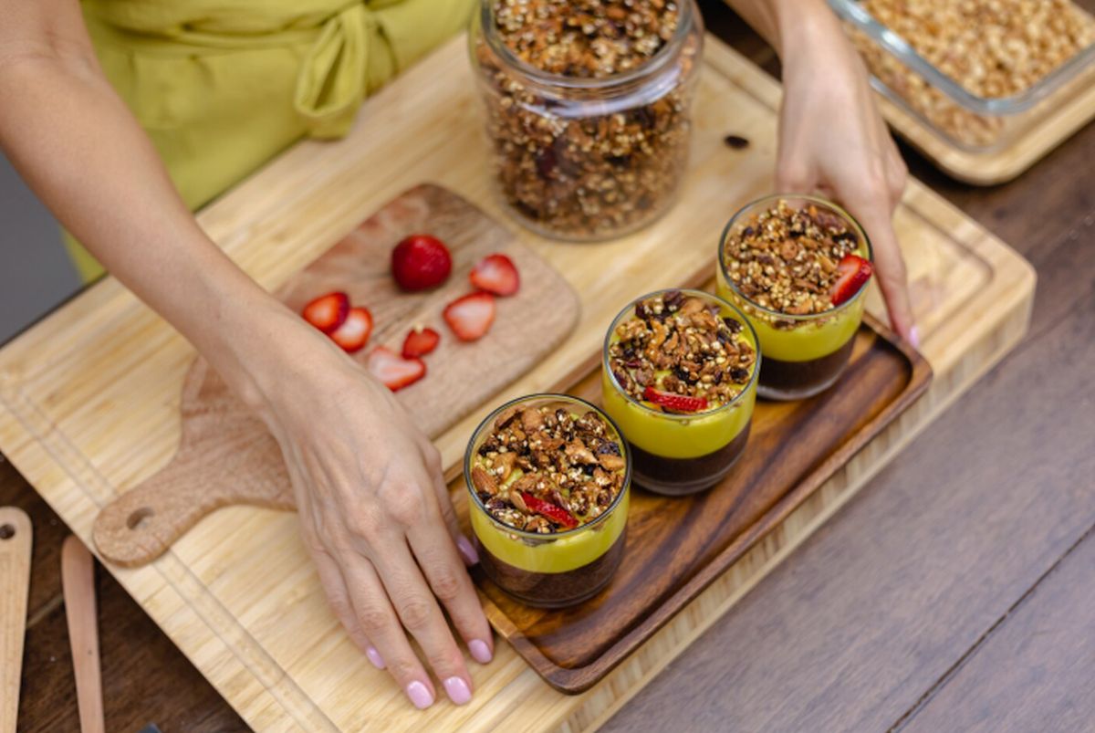 Gustări sănătoase care îți țin foamea sub control până la cină. Nu-ți sabotează dieta!