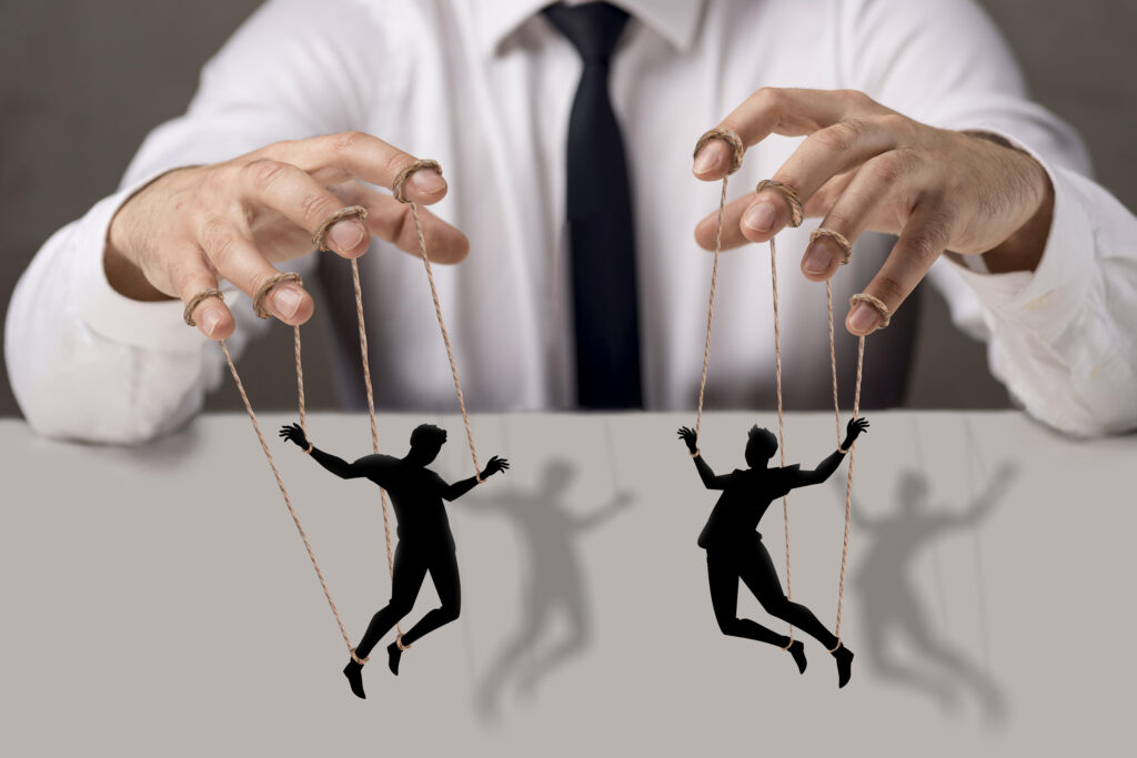 Persoanele care sunt maeștri ai manipulării. foto pexels.com
