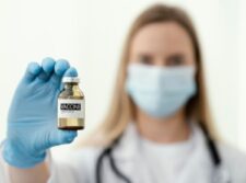 De ce au apărut cheaguri de sânge după vaccinul Johnson & Johnson împotriva COVID-19